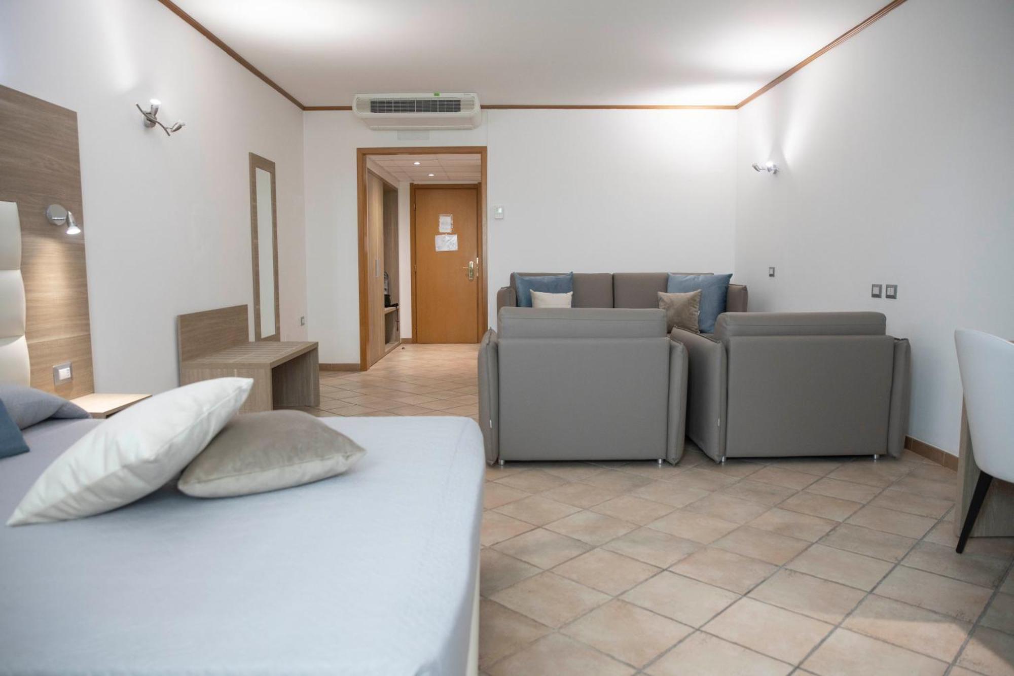 Pegasus Hotel ساساري المظهر الخارجي الصورة