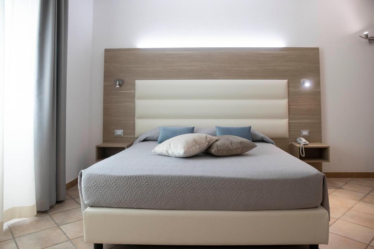 Pegasus Hotel ساساري المظهر الخارجي الصورة