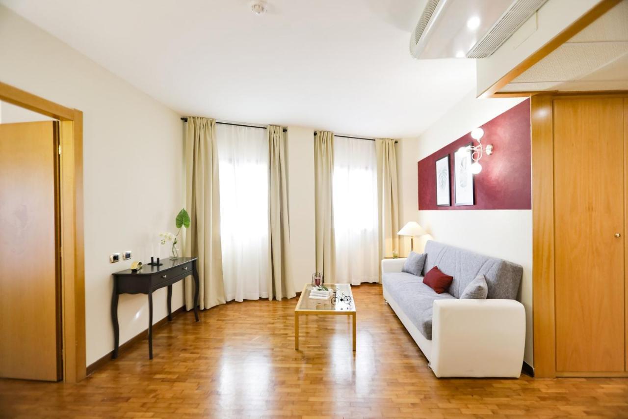Pegasus Hotel ساساري المظهر الخارجي الصورة